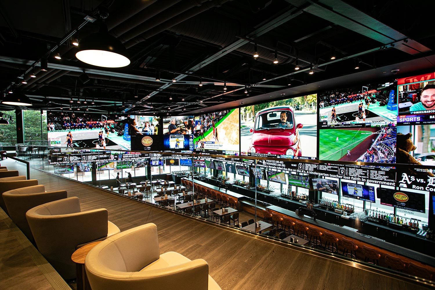 Blackjack tafel in casino lounge